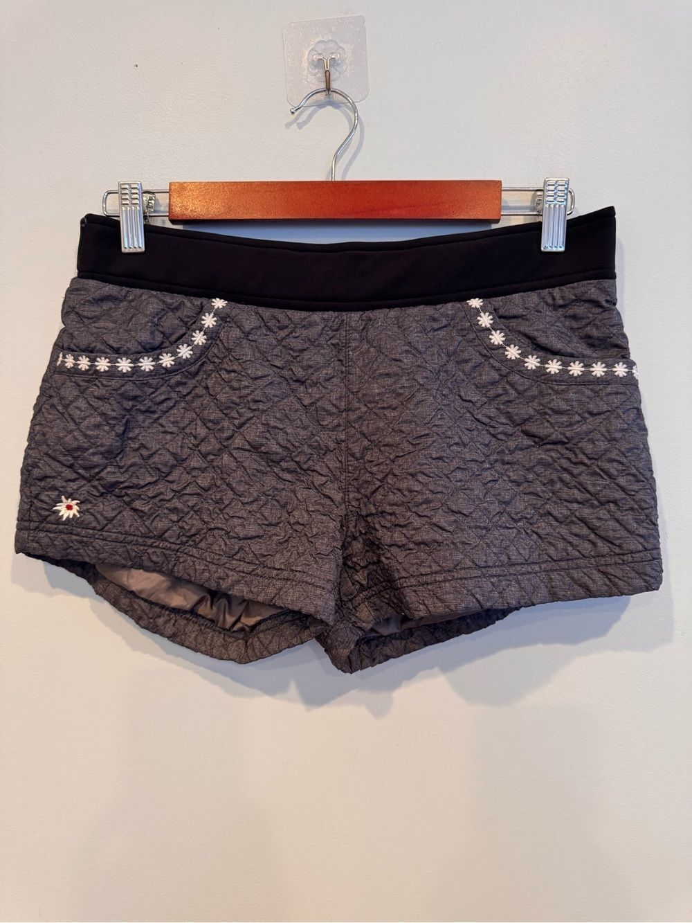 Alp N Rock Quilted Mountain Shorts Size 2